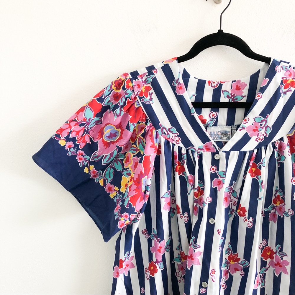 VINTAGE striped floral snap front mumu dress - Picture 2 of 8
